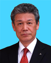 久田 一成